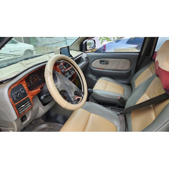 Isuzu Hilander 2004